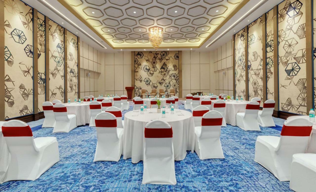 Hotel The Fern Residency Karād Zewnętrze zdjęcie