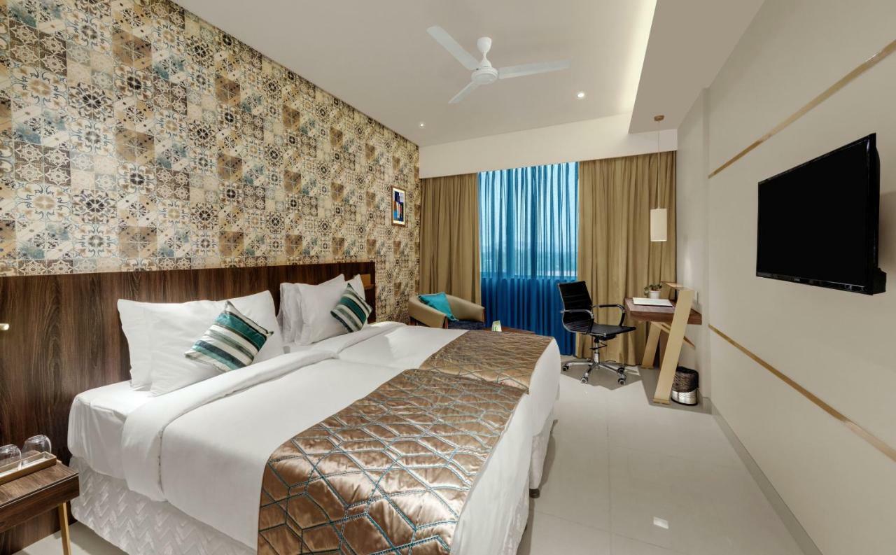 Hotel The Fern Residency Karād Zewnętrze zdjęcie